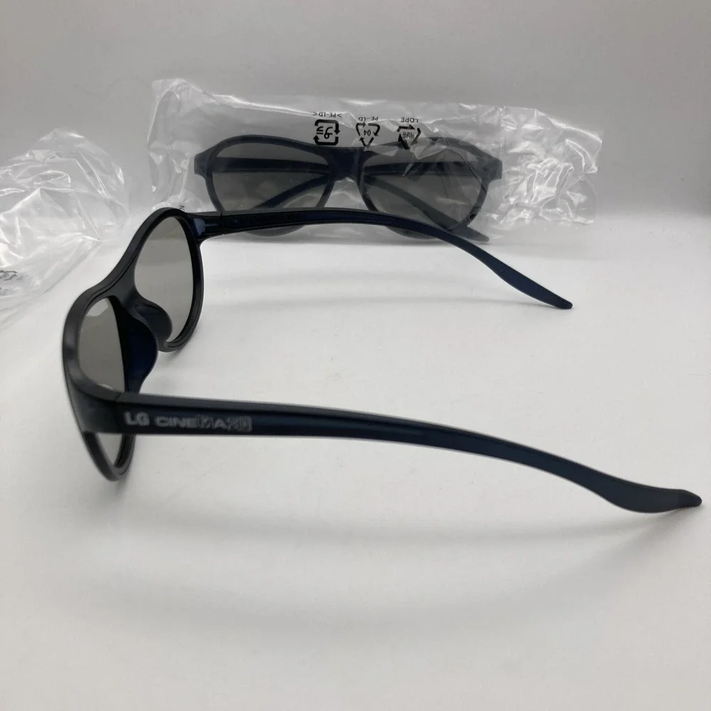 NEW LG Cinema 3D HDTV Glasses AG-F310 One Box Containing 2 Pair Black